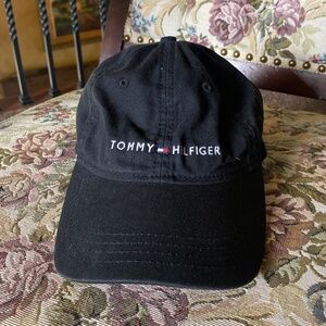 Black Tommy Hilfiger Baseball Cap
